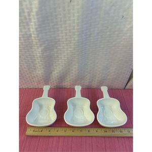 3 Dollywood Dolly guitar shaped dip food mini bowl  4"x6"